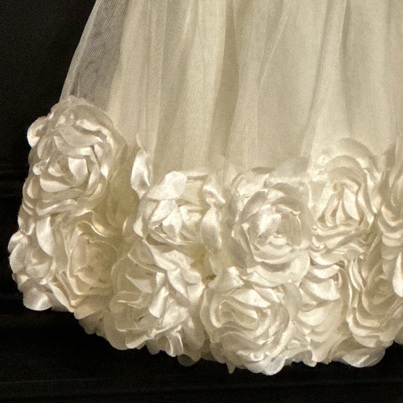 Off white Ruffled dress with rosettes on the bottom button up back 6-9 months - Picture 2 of 10